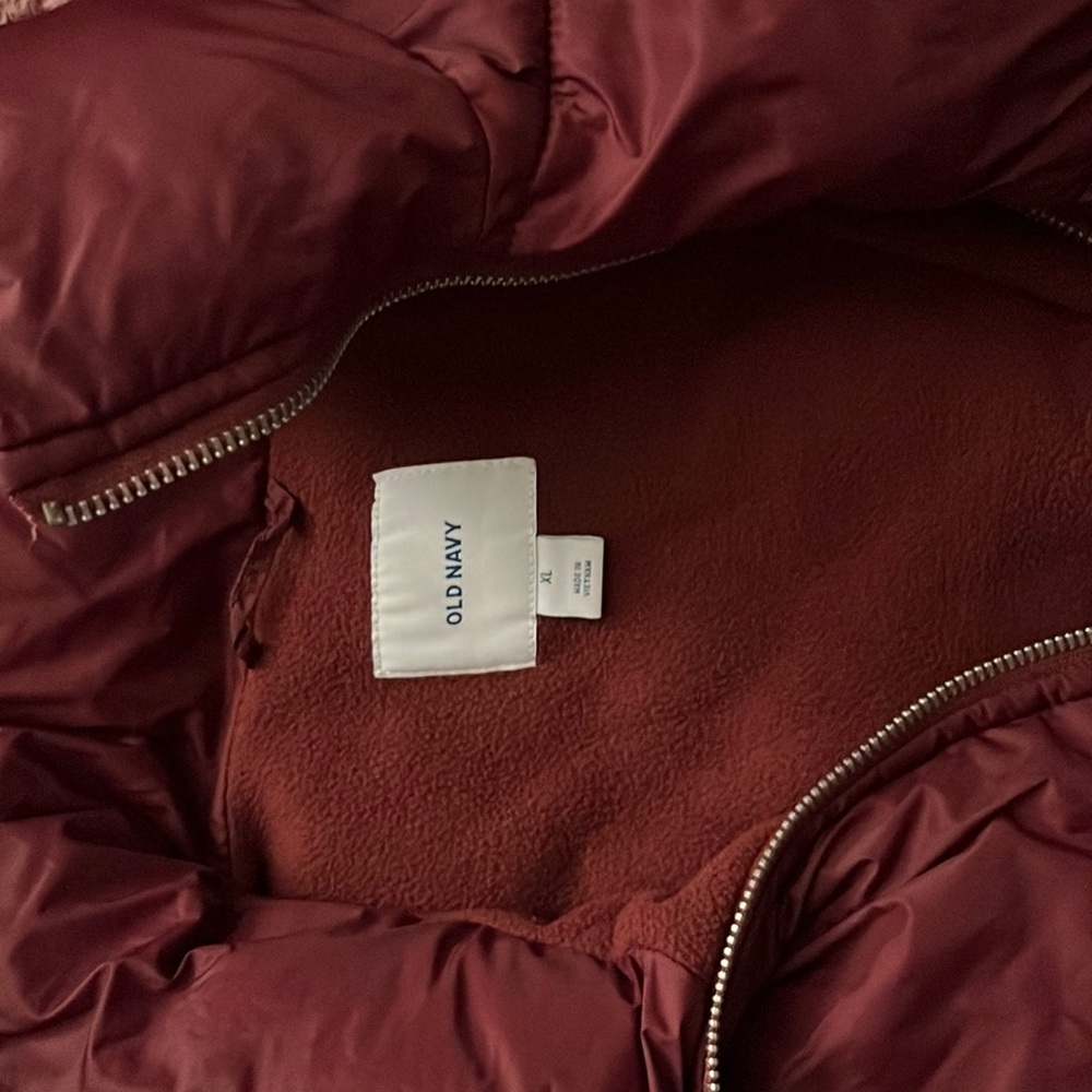 Gently used women’s puffer vest from old navy